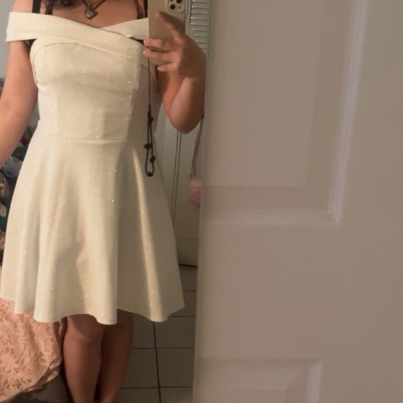 Pink size 7 $35 Green size S$50. White size13 $20 Brown size L $20 - Picture 3 of 4